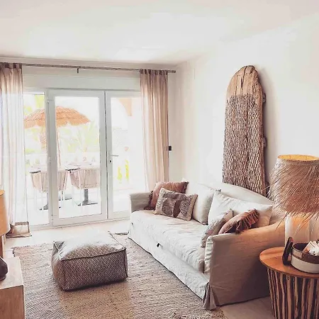 Апартаменты Boho Chic Ibiza Vibe 4p